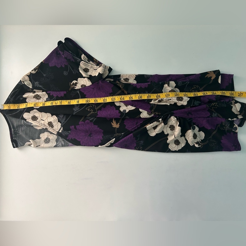 Floral Faux Wrap Top - Picture 5 of 6